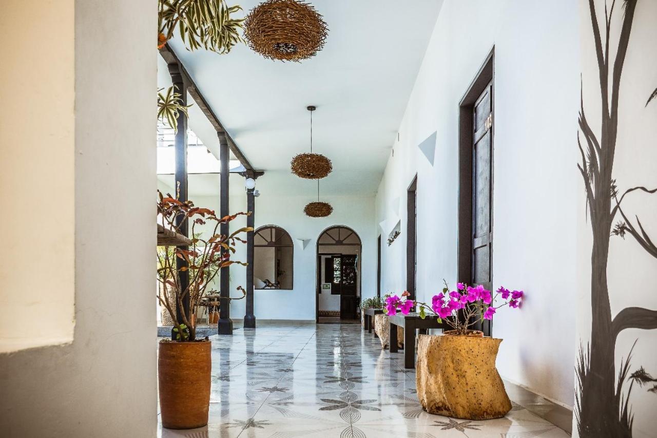 Capilla Del Sol Hotel Garzon  Exterior photo
